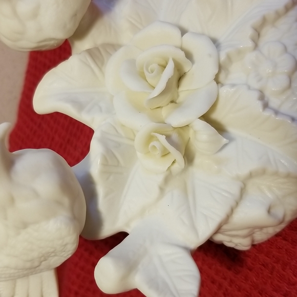 Jade Porcelain Figurine - Picture 5 of 10